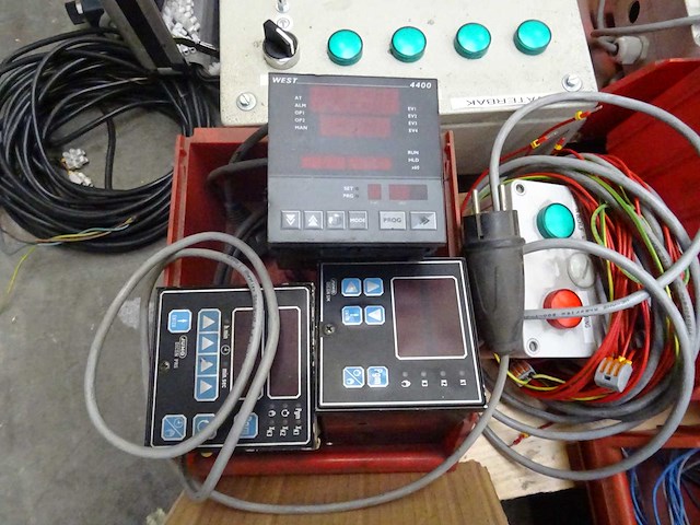 Partij meet- en testinstrumenten en toebehoren - afbeelding 2 van  13