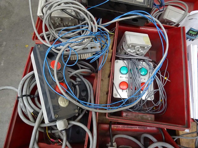 Partij meet- en testinstrumenten en toebehoren - afbeelding 11 van  13