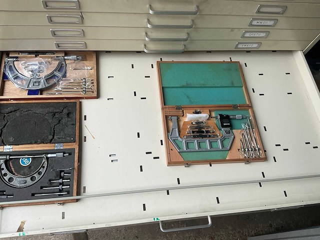 Partij meetgereedschap met kind ladenkast - afbeelding 17 van  25