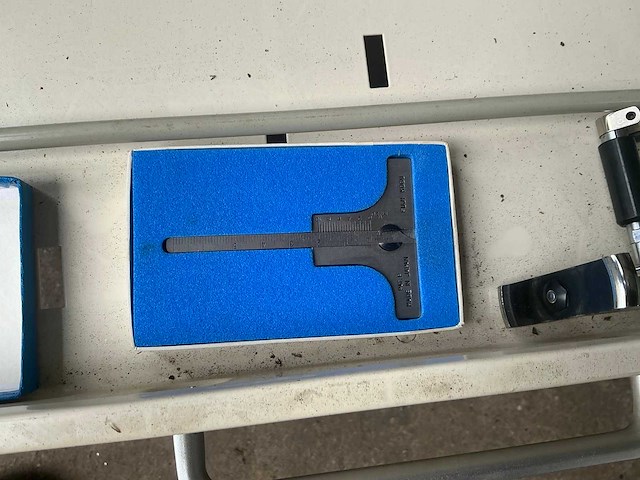 Partij meetgereedschap met kind ladenkast - afbeelding 21 van  25