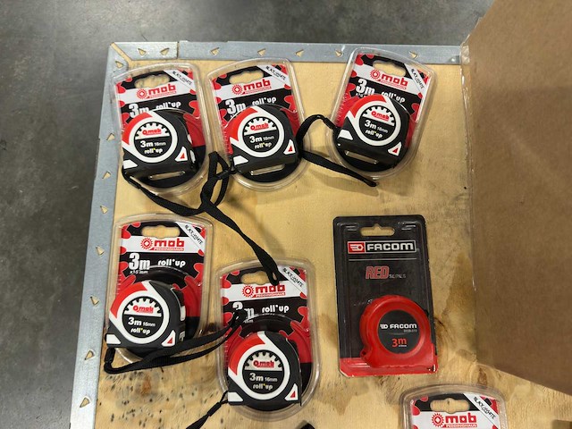 Partij meetgereedschap: rolbandmaten & meetlint/cutter sets - afbeelding 8 van  8