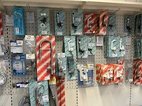 Partij mengkranen en toebehoren (75x) - afbeelding 1 van  22