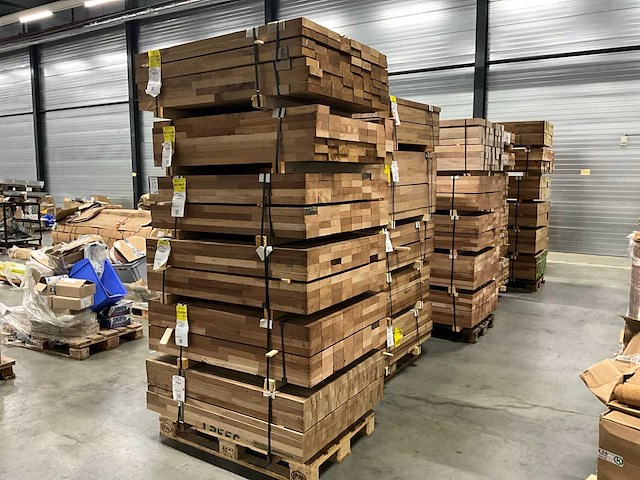 Partij meranti hardhout - afbeelding 1 van  9