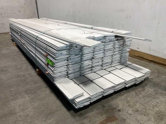 Partij meranti rabat mes- en groef wit gegrond - 305-365x14,2x1,8 cm - afbeelding 5 van  8