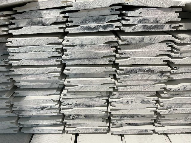 Partij meranti rabat mes- en groef wit gegrond - 305-365x14,2x1,8 cm - afbeelding 8 van  8