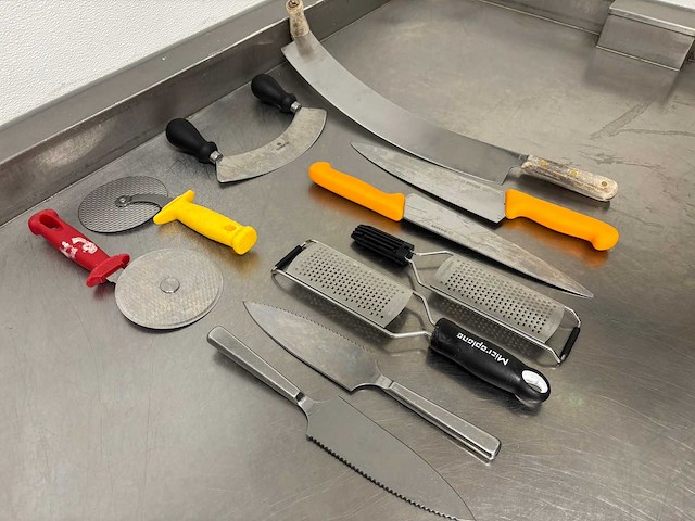 Partij messen en keukengerei - afbeelding 2 van  8