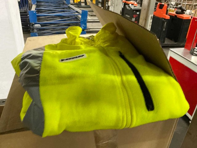 Partij messen, monitor en retourgoederen - afbeelding 3 van  16