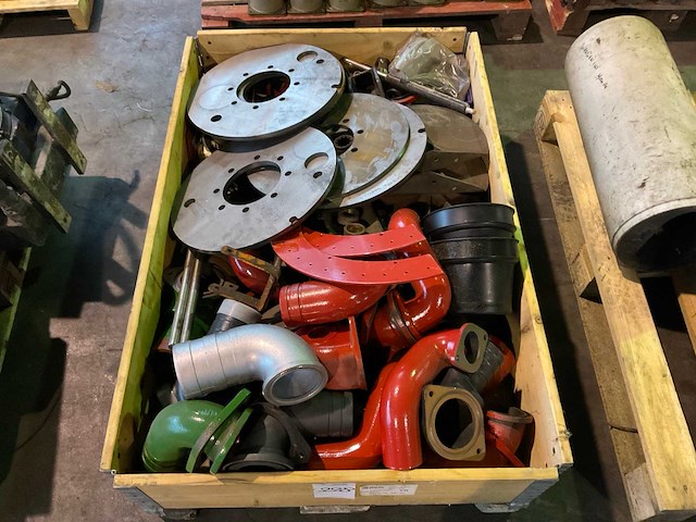 Partij mesttank onderdelen - afbeelding 1 van  3