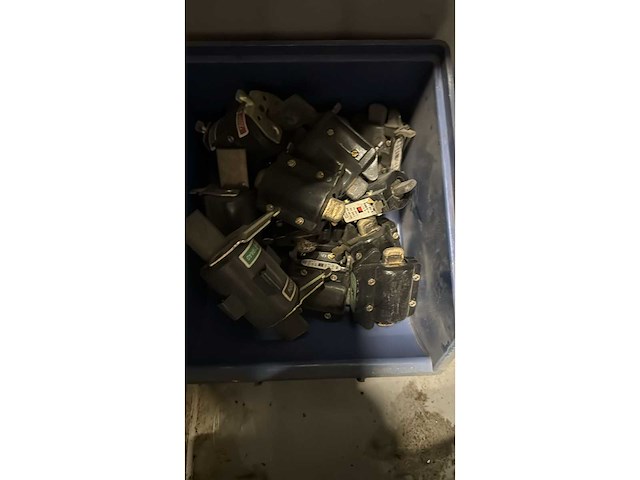 Partij meszekeringen - afbeelding 7 van  17