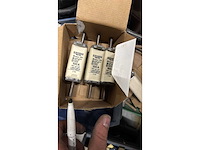 Partij meszekeringen - afbeelding 11 van  17