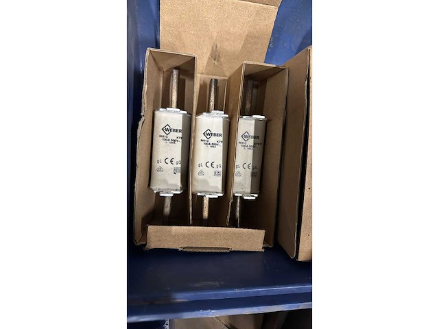 Partij meszekeringen - afbeelding 12 van  17