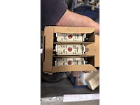 Partij meszekeringen - afbeelding 14 van  17