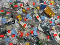 Partij met diverse bevestigingsmaterialen, deltafix, i-fix, homefix, qlink - afbeelding 5 van  9