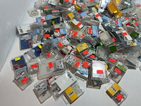 Partij met diverse bevestigingsmaterialen, deltafix, i-fix, homefix, qlink - afbeelding 7 van  9