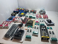 Partij met diverse elektronica accessoires, 33 stuks