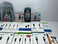 Partij met diverse kabels, adapters en accessoires, 43 stuks - afbeelding 3 van  9
