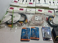 Partij met diverse kabels, adapters en accessoires, 43 stuks - afbeelding 7 van  9