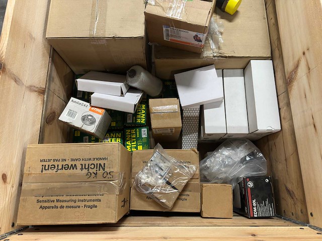 Partij met diverse onderdelen, afsluiters & filters (85kg) - afbeelding 3 van  9