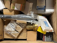 Partij met diverse onderdelen, afsluiters & filters (85kg) - afbeelding 9 van  9