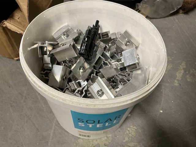 Partij met diverse solar benodigdheden - afbeelding 7 van  9