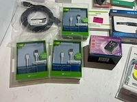 Partij met elektronica accessoires en kabels, 38 stuks - afbeelding 8 van  10