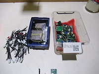 Partij met fijne elektronica - afbeelding 1 van  2