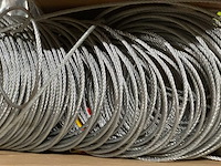 Partij met staalkabel & klemmen/verbindingen & tape - afbeelding 5 van  8