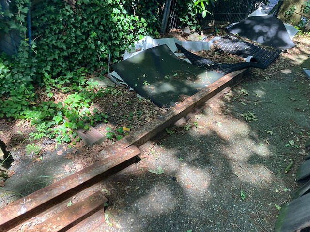 Partij met verkeersmateriaal en schroot - afbeelding 11 van  20