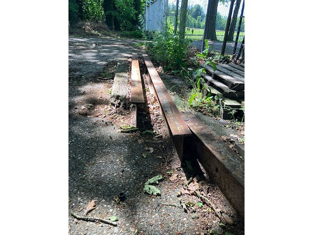Partij met verkeersmateriaal en schroot - afbeelding 19 van  20