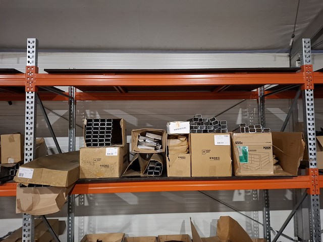 Partij metaal, aluminium en kunststof profielen - afbeelding 6 van  40