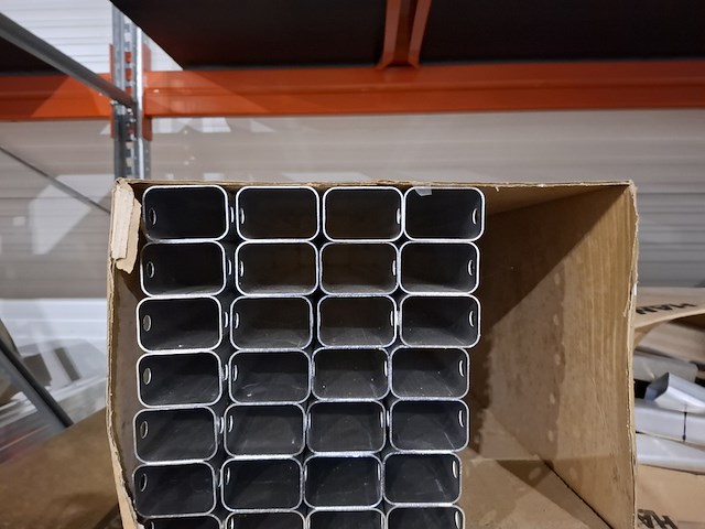Partij metaal, aluminium en kunststof profielen - afbeelding 8 van  40