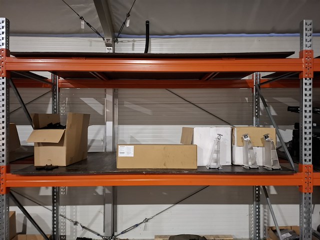 Partij metaal, aluminium en kunststof profielen - afbeelding 18 van  40