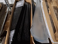 Partij metaal, aluminium en kunststof profielen - afbeelding 32 van  40