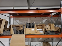 Partij metaal, aluminium en kunststof profielen - afbeelding 23 van  40