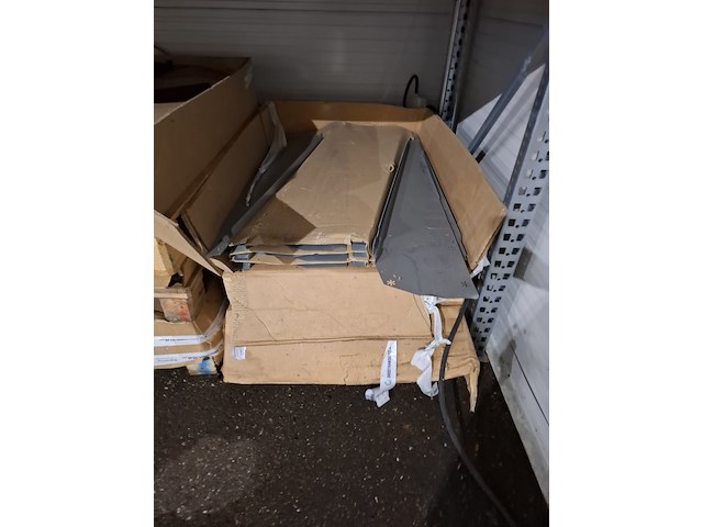 Partij metaal, aluminium en kunststof profielen - afbeelding 35 van  40