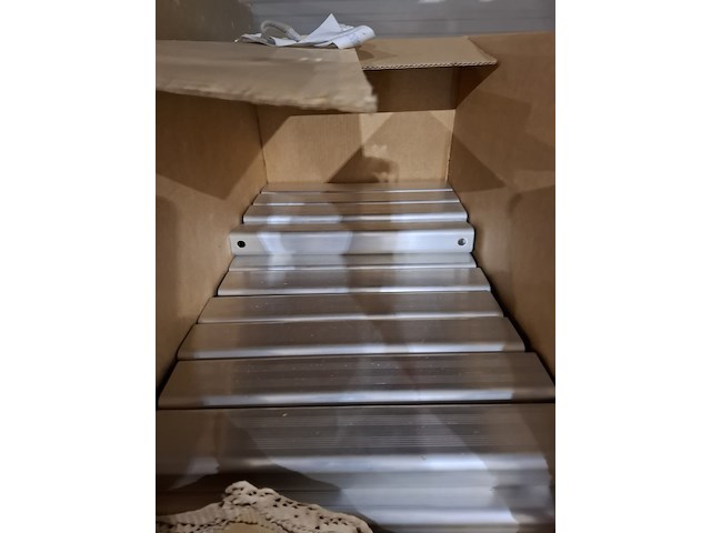 Partij metaal, aluminium en kunststof profielen - afbeelding 38 van  40