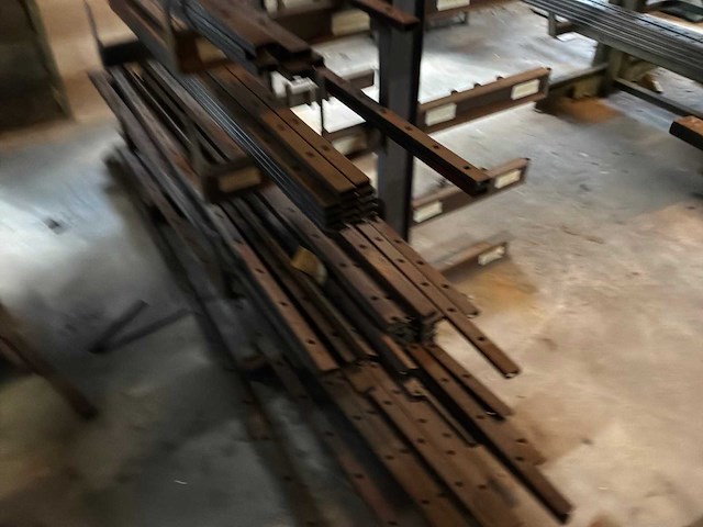 Partij metaal - afbeelding 3 van  31