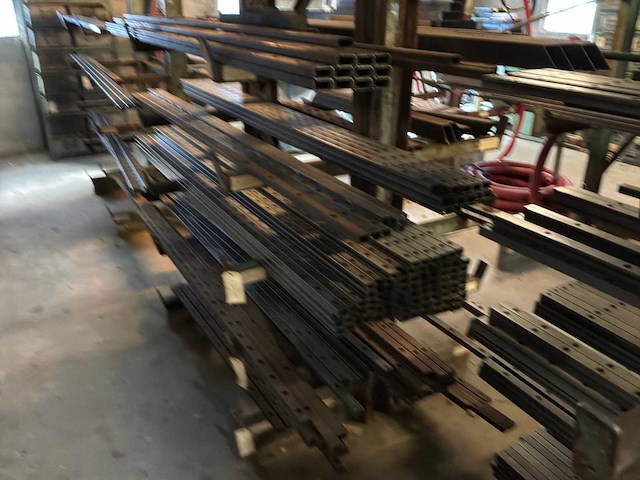 Partij metaal - afbeelding 13 van  31