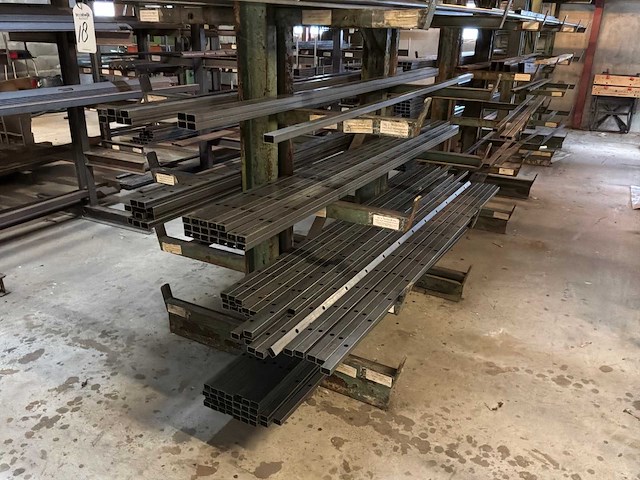 Partij metaal - afbeelding 16 van  31