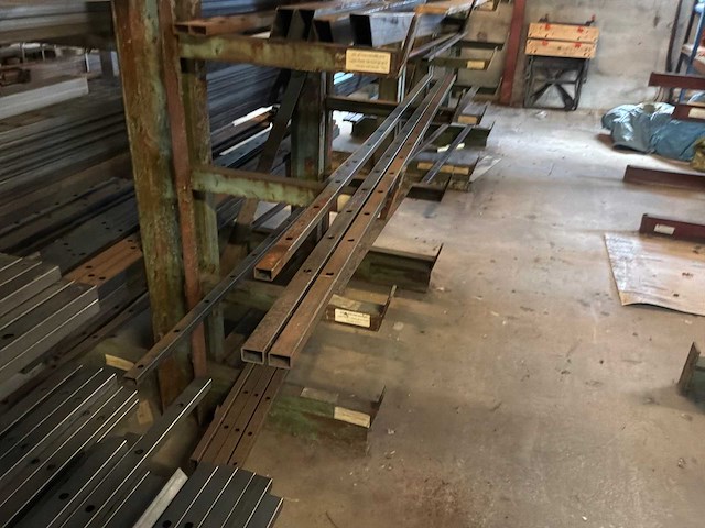 Partij metaal - afbeelding 18 van  31