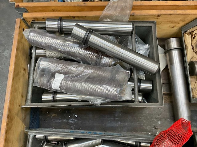 Partij metaalvoorraden; inclusief 2x palletbox; - afbeelding 7 van  13