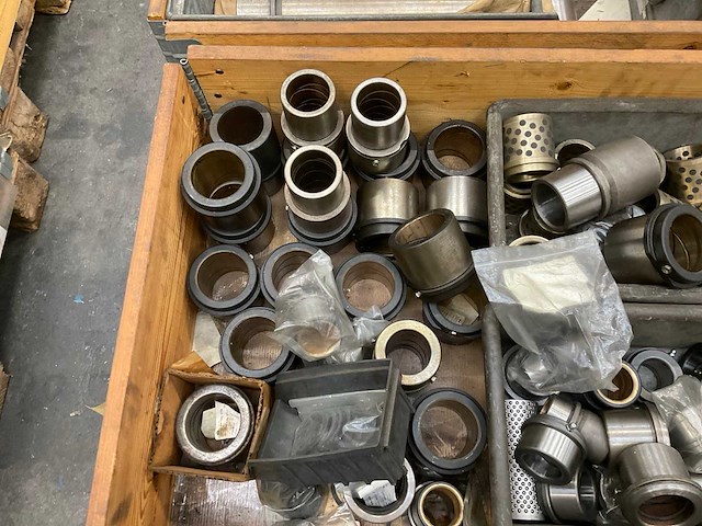 Partij metaalvoorraden; inclusief 2x palletbox; - afbeelding 12 van  13