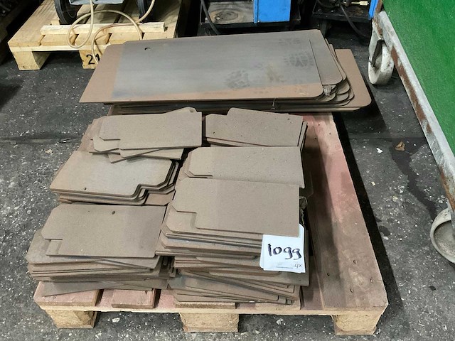 Partij metaalvoorraden - afbeelding 1 van  6