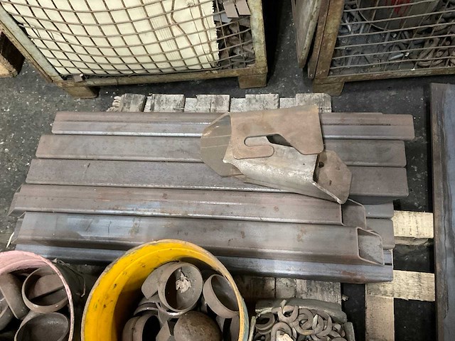 Partij metaalvoorraden - afbeelding 3 van  6