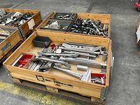 Partij metaalvoorraden - afbeelding 1 van  8