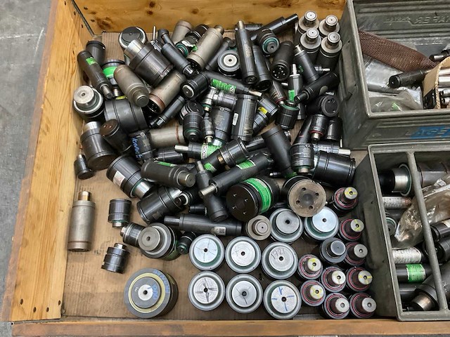 Partij metaalvoorraden - afbeelding 4 van  8