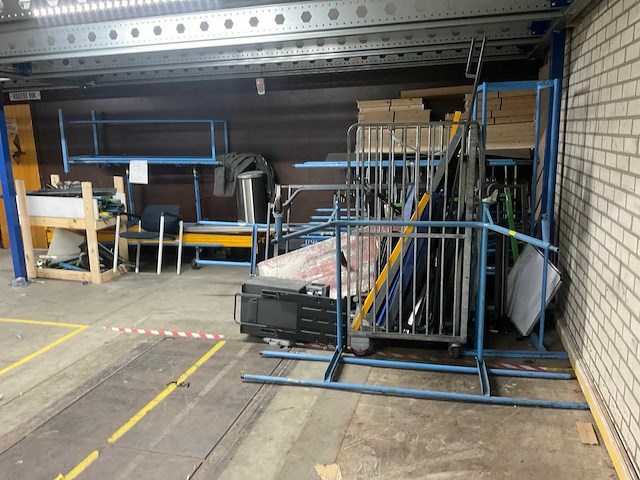 Partij metaalvoorraden - afbeelding 1 van  6