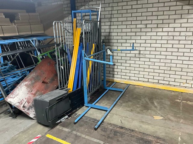 Partij metaalvoorraden - afbeelding 2 van  6