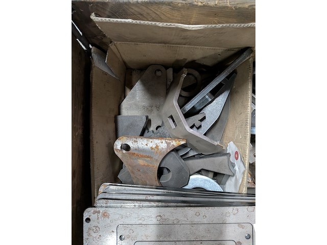 Partij metaalwaren - afbeelding 8 van  9