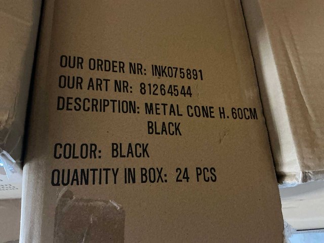 Partij metal cones h60cm black (504x) - afbeelding 4 van  4